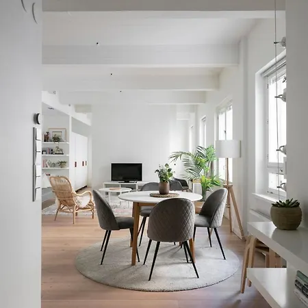 2ndhomes Loft With & Balcony By The White Church * Хельсинки